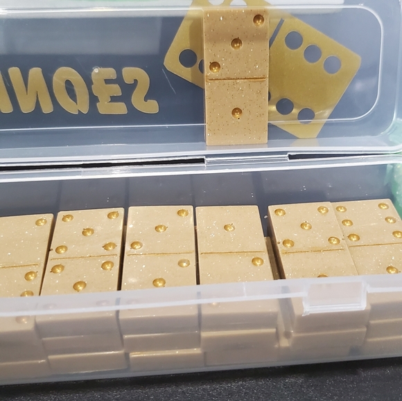 Custom items and purses and hats - Picture 6 of 16